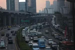 Aksi Begal Mobil ketika Macet Semakin Meresahkan, Ini adalah Tips Aman Menghindarinya!