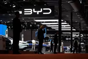 BYD Ngamuk! Jual Setengah Juta Mobil Listrik di area Desember 2024