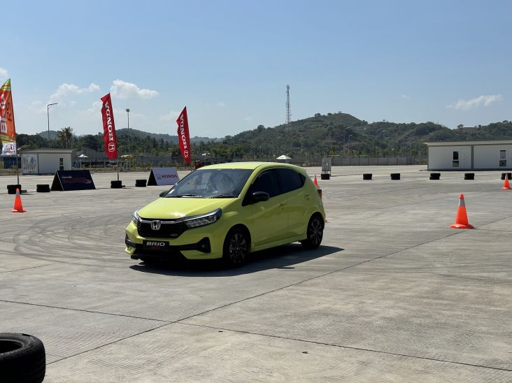 Gaji Rp5 Juta, Mau Kredit Mobil? Jangan Sampai Kere pada Tengah Jalan!