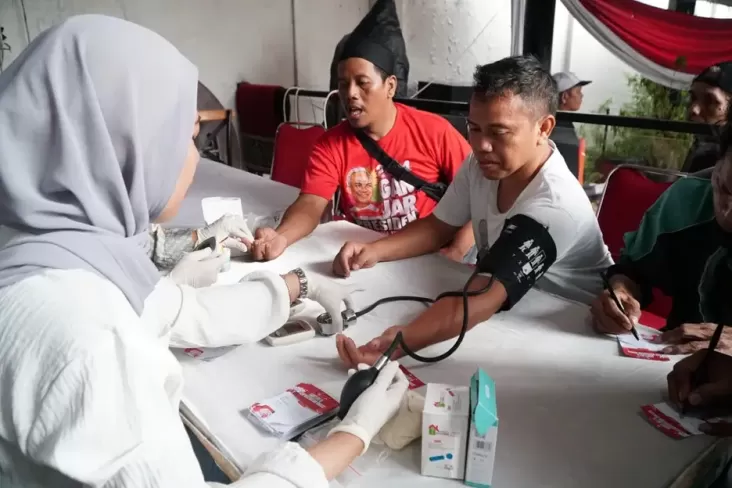HUT ke-52 PDIP, BMI Gelar Cek Aspek Aspek Kesehatan kemudian Oli Gratis bagi Ojol