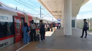 KCIC Jual 370.000 Tiket Kereta Segera Whoosh Saat Libur Nataru
