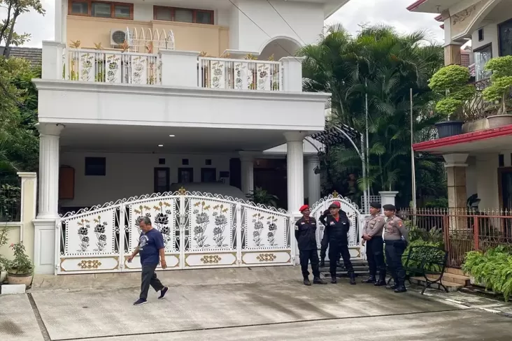 PDIP Anggap Penggeledahan Rumah Hasto Pengalihan Isu OCCRP Jokowi