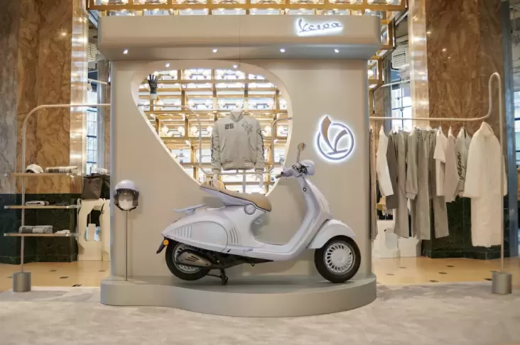 Vespa 946 Snake: Ular Kutub Edisi Terbatas nan Elegan, hanya saja Diproduksi 888 Unit