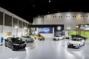 Daftar Mobil BMW dan juga Mini yang tersebut Ikut Mejeng dalam IIMS 2025