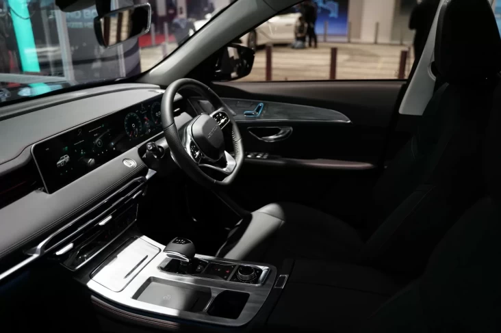 Fitur JETOUR X70 Plus yang tersebut Membedakan dengan Merek Lain