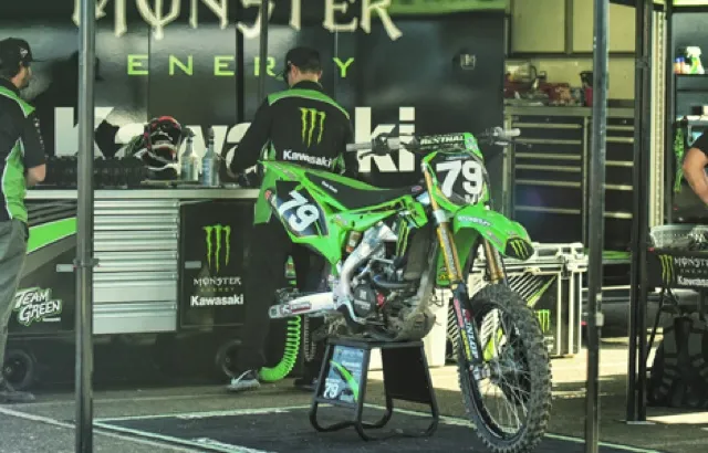 Ini adalah Motor 2 Tak Terbaru Kawasaki yang dimaksud Akan Diluncurkan Tahun 2025?