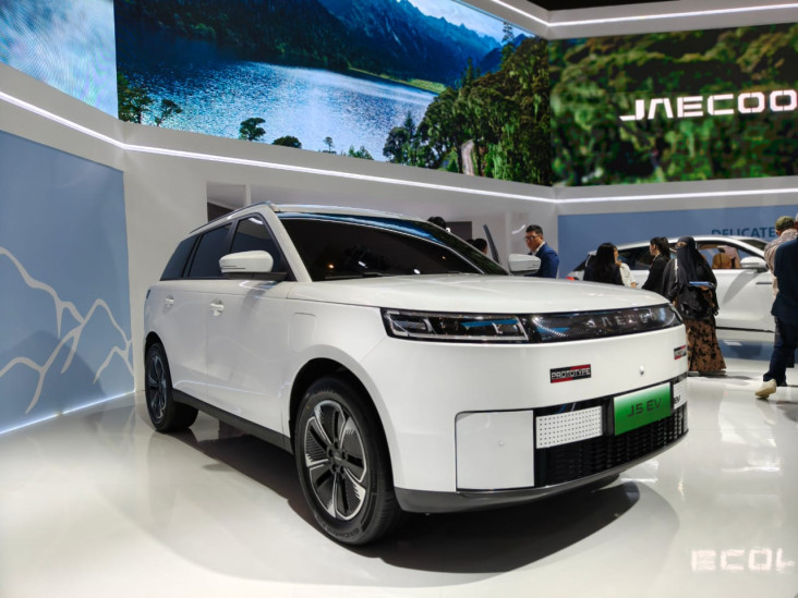 JAECOO J5 EV Langsung Tancap Gas pada IIMS 2025
