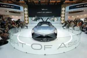 Wuling Light of ASEAN Hadir di area IIMS 2025, Mobil Lanjutan Tanpa Gravitasi