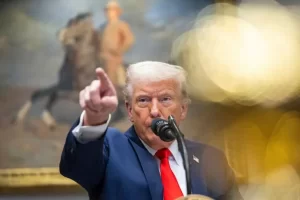 Trump Tepis Ancaman Resesi: Sektor Bisnis Amerika Serikat pada Masa Transisi di area Tengah Perang Dagang