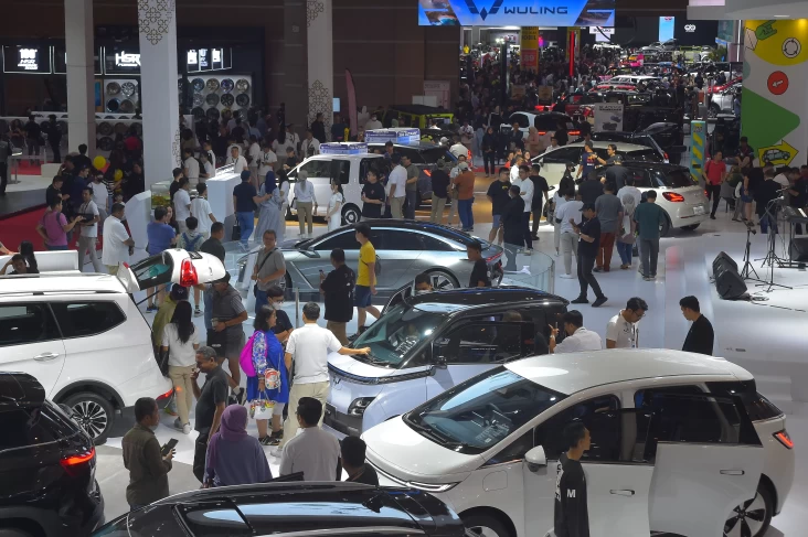 Wuling Berjaya pada IIMS 2025: SPK Meledak, Mobil Listrik Laris Manis!