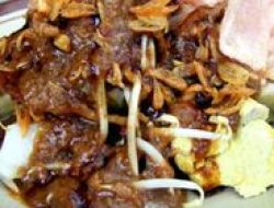 Kupat Tahu Gempol: Legenda Sarapan Bandung yang Masih Favorit