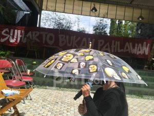 Aktivis Gelar Demo Tolak Soeharto Jadi Pahlawan Nasional