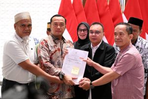 Prabowo Bantu Rehabilitasi Dua Guru di Luwu Utara Terkait Iuran Honorer