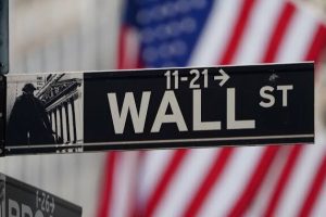 Indeks Wall Street Berfluktuasi, Saham Teknologi Tertekan