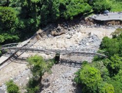 Pembukaan hutan di hulu Sungai Cibitung Cililin diduga picu banjir bandang