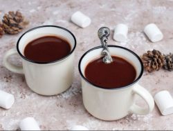 Ingin minuman sehat yang lezat? Coba cokelat panas, ini 4 manfaatnya untuk tubuh!