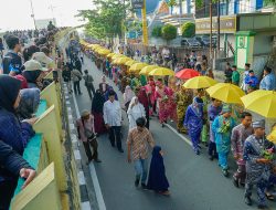 Rekor MURI Pekanbaru: Tepuk Tawar Terbanyak dalam Nikah Massal 71 Pasangan