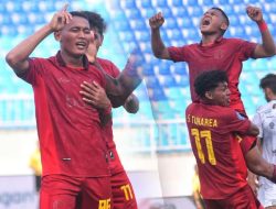 Arema FC Pagi Ini Viral: Rekor Sempurna Iksan Lestaluhu, Tanda Kebangkitan Lawan Persita