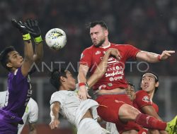 Glamor Persija Jakarta Terancam oleh Gerakan Rahasia Persebaya Surabaya