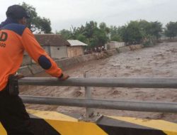 Rasti Selamatkan Dua Cucu Saat Banjir Bandang Pemalang