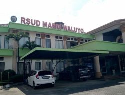 Kontrak Dibatalkan Saat Hari Pertama Kerja, 62 Tenaga Kebersihan RSUD Mardi Waluyo Protes