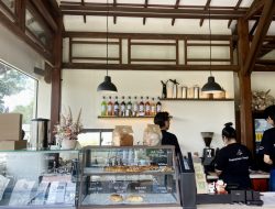 Kafe Kekinian Semarang: Paperplane Project di Pagi Hari