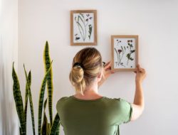 Jika Bingkai Foto Miring, Ini 7 Kepribadian yang Mungkin Anda Miliki