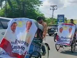 Konvoi tukang becak dan pejabat di Tulungagung bawa bantuan listrik dari Prabowo