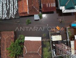 Banjir Pekalongan Gagalkan Perjalanan Ayu ke Jakarta