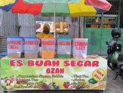 Gaji Guru Honorer Kecil, Sabil Banting Setir Jual Risol, Bisa Gaji 5 Karyawan