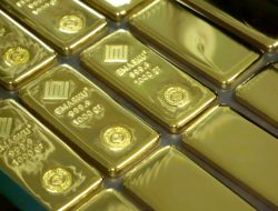 Investor Tambah Emas Saat Pasar Saham RI Turun?
