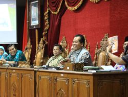 Unnes Lantik Empat Profesor, Orasi Nugroho Soroti Martabat Pekerja Situ Perhatian
