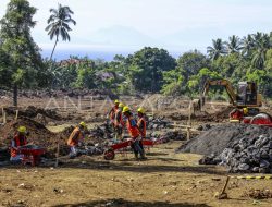 Kepala Satgas PRR Percepat Pembangunan Hunian Pasca Banjir di Tapanuli Selatan, Tengah, dan Humbahas
