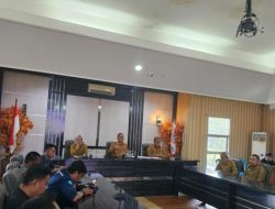 Thariq Modanggu Terus Dorong Gerakan Agro Mopomulo: Seorang Remaja Berpohon
